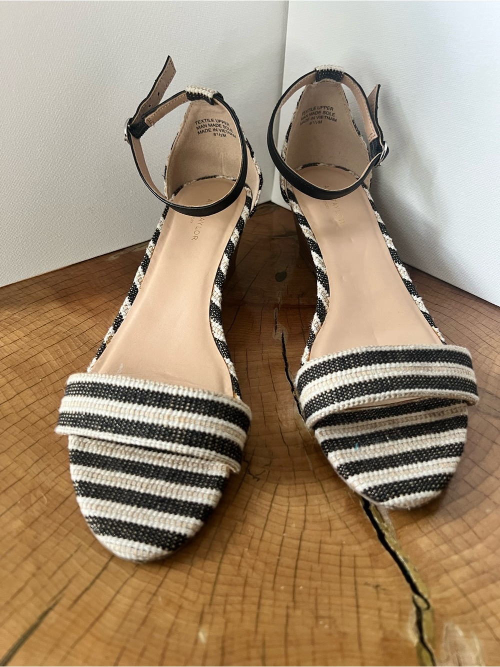 Ann Taylor Factory Striped Ankle Strap Wedge Sandals Woman’s Size 8.5